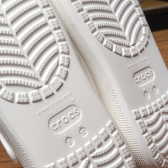 Crocs Platform White Slip-On - Picture 8 of 8